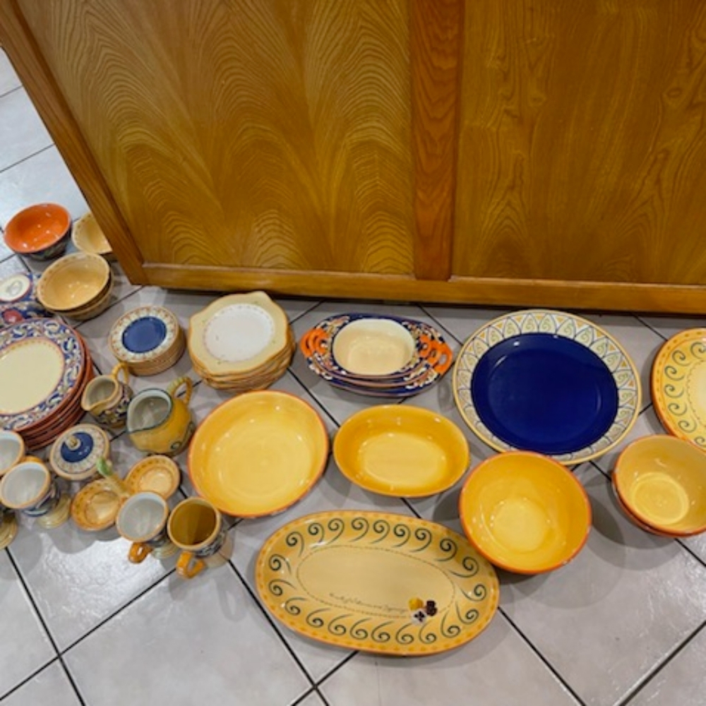 Villa Della Luna Dishware